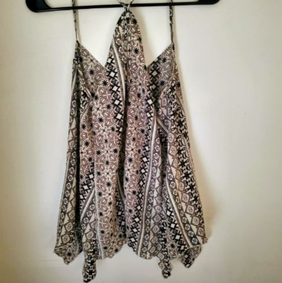 Hollister Abstract Tank - Picture 2 of 4